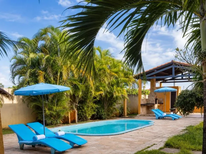 Apartamento com piscina e churrasqueira a 5 minutos da praia ?