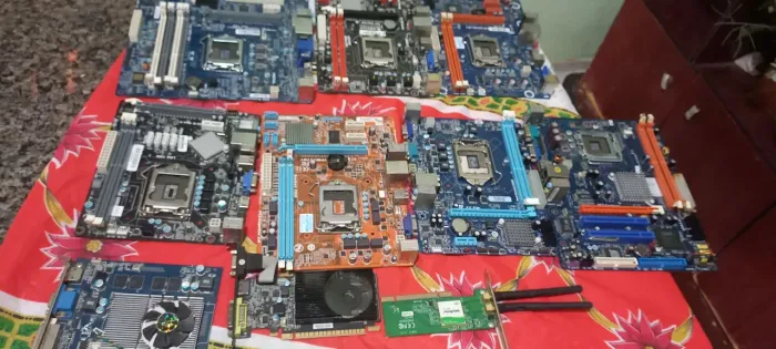 LOTE PLACAS MÃE SOCKET 1155,1150,775. DUAS PLACAS DE VIDEO E UMA PLACA WIRELESS
