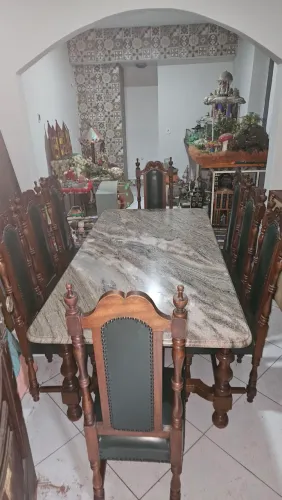 Mesa 8 lugares tampo de mármore e