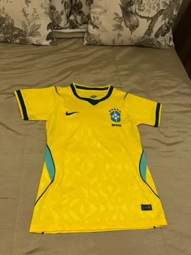 Camiseta Feminina P Seleção Brasileira Amarela - Nova