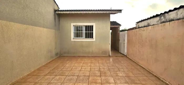 Casa com 2 quartos e 2 banheiros a venda, 115m2 - Jordanopolis - Arujá-SP
