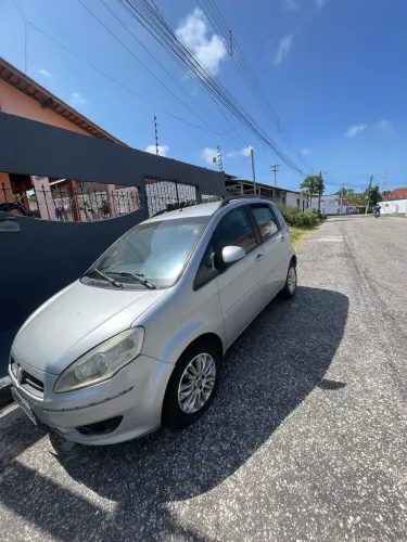 Fiat Idea Attractive 1.4 Fire Flex 8V 5P 2012