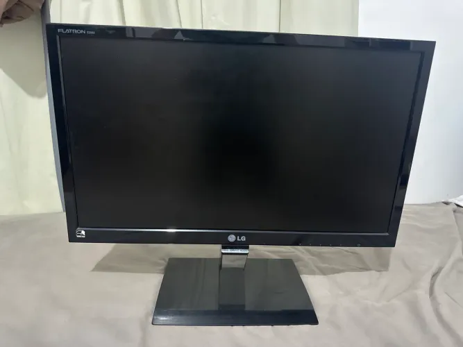 Monitor LG Flatron E2060T-PN LED 20? Widescreen