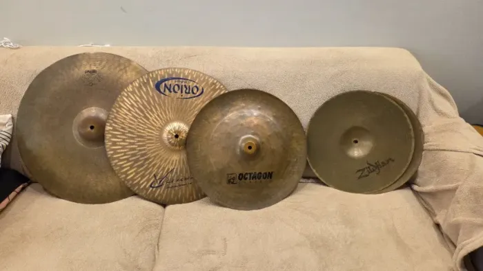 BAIXOU !!! KIT PRATOS BATERIA RARISSIMOS (COM CASE INCLUSO) ou vendo cada um separado 