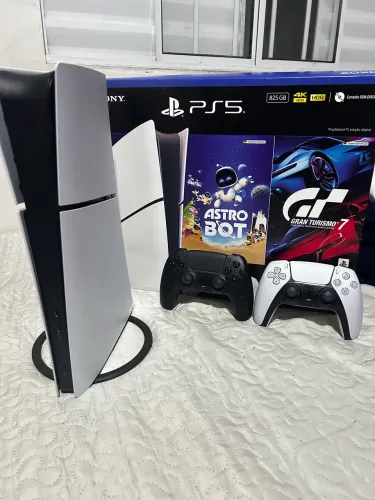 PS5 Slim Mídia Digital 2 Controles