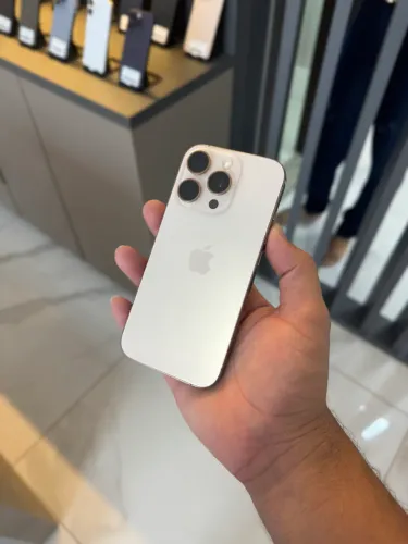 iPhone 16 pro 128 gigas semi novos 