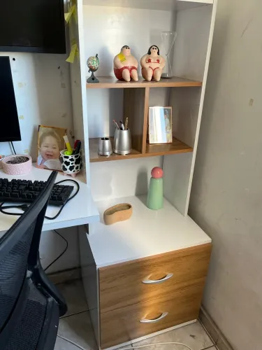 Mesa e cadeira escritório