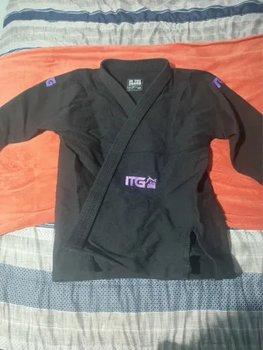 Kimono in the guard A2 detalhes roxo unissex