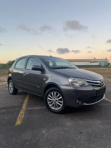 Toyota Etios XLS 1.5 Flex 16V 5P Mec. 2013