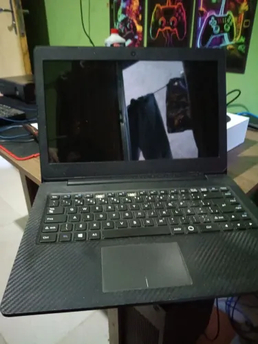 Notebook pra conserto não liga ele tem 4gb de ram 120 de armazenamento 