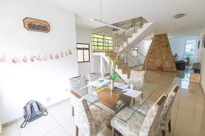 Casa à venda, 3 quartos, 1 suíte, 3 vagas, Dona Clara - Belo Horizonte/MG
