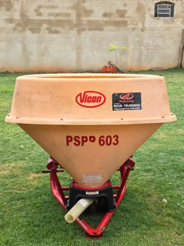 Adubadeira Vicon PSPP 603