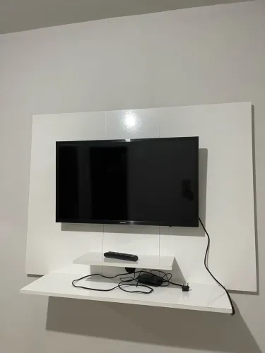 Vendo tv smart com painel - 32 polegadas