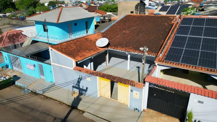 Casa para venda possui 213 metros quadrados com 3 quartos