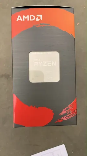 Processador AMD Ryzen 7 5700X - Novo e Lacrado