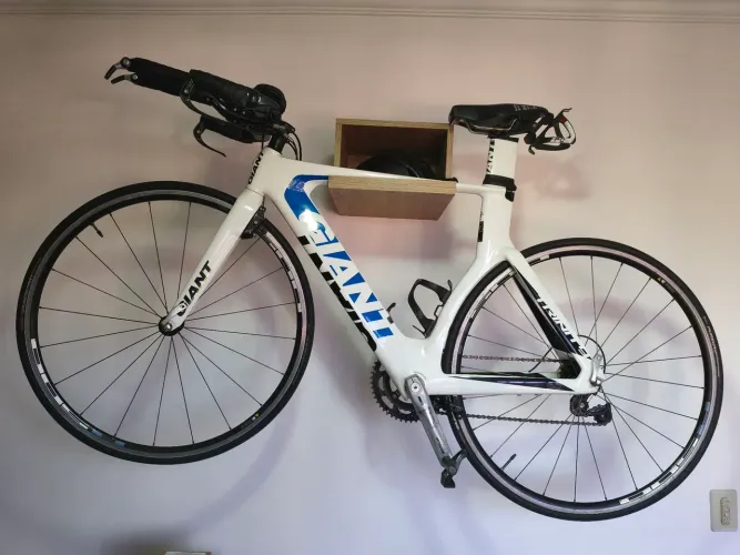 Bicicleta triatlo TT contra relógio
