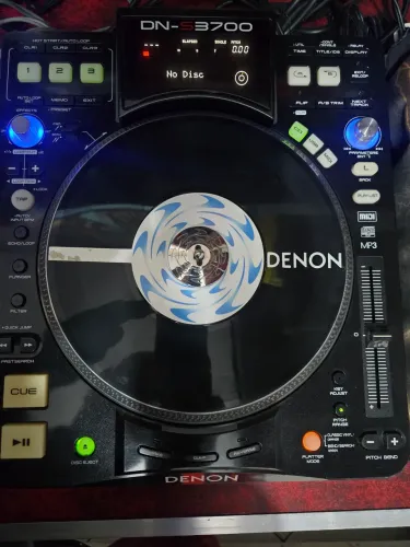 VENDE-SE PAR DE CDJ DENON MODELO 3700