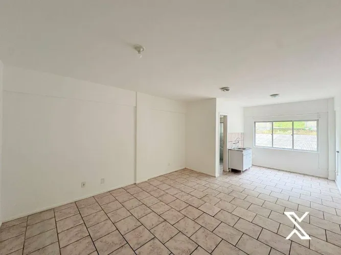 Kitnet com 1 dormitório para alugar, 35 m² - Vila Nova - Blumenau/SC
