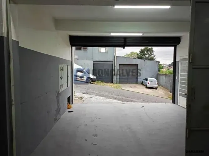 Galpão Comercial à Venda em Vila Moraes, São Paulo 1.400 m² com 2 Vagas