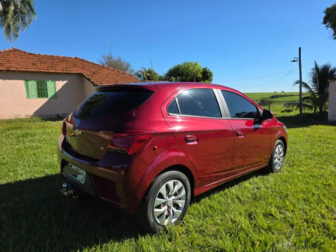 Chevrolet Onix Hatch LT 1.4 8V Flex Aut. 4P 2018