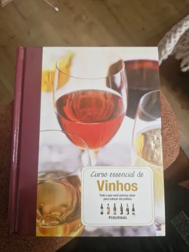 Curso de Vinhos Publifolha capa dura novo