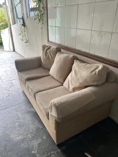 Sofá 4 Lugares + Puff