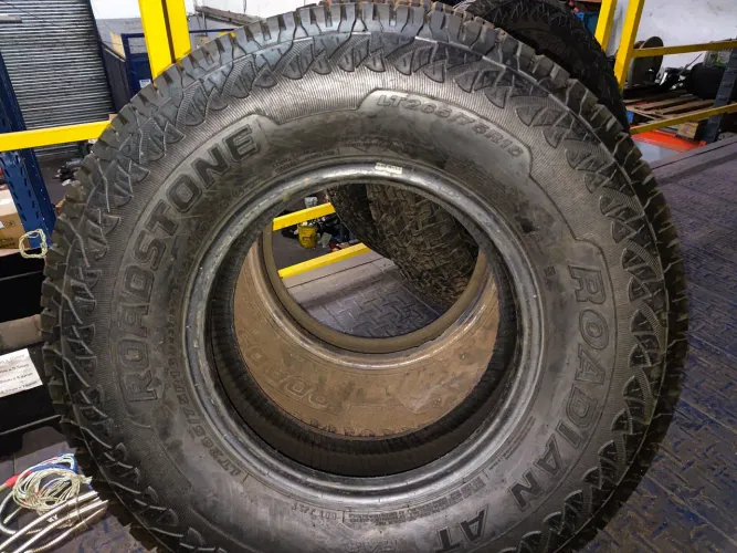 Pneus 265/75R16 AT Pro