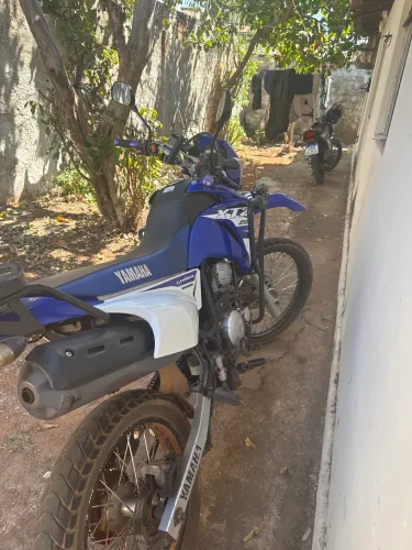 Vendo ou troco XTZ lander 250