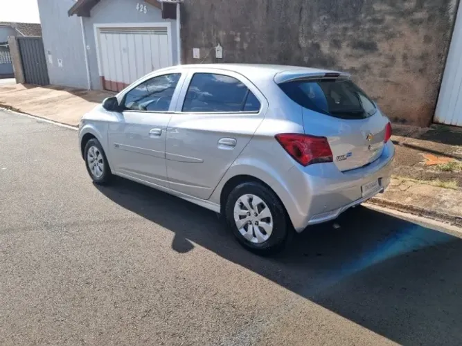 Chevrolet Onix Hatch LT 1.0 8V Flex Mec. 4P 2018