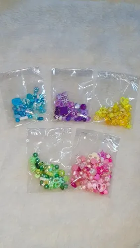 Kit de miçangas coloridas para artesanato - modelos diferentes