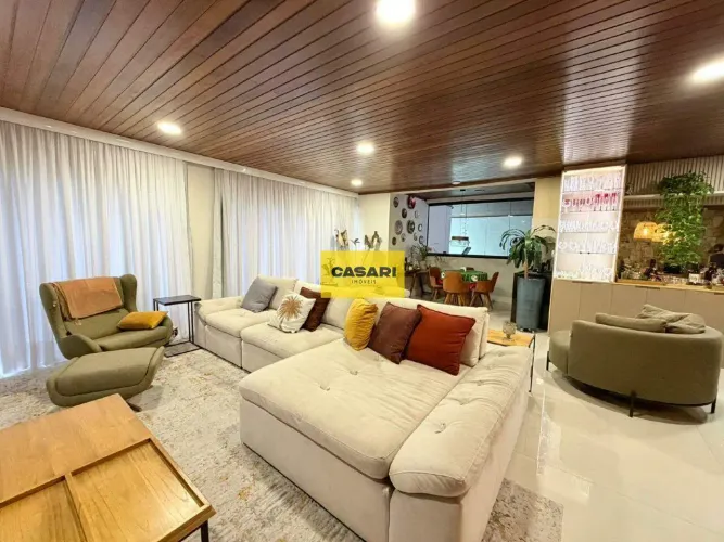 Sobrado de Alto Padrão Mobiliada com Piscina Aquecida e 6 Suítes  Chácara Inglesa | SBC