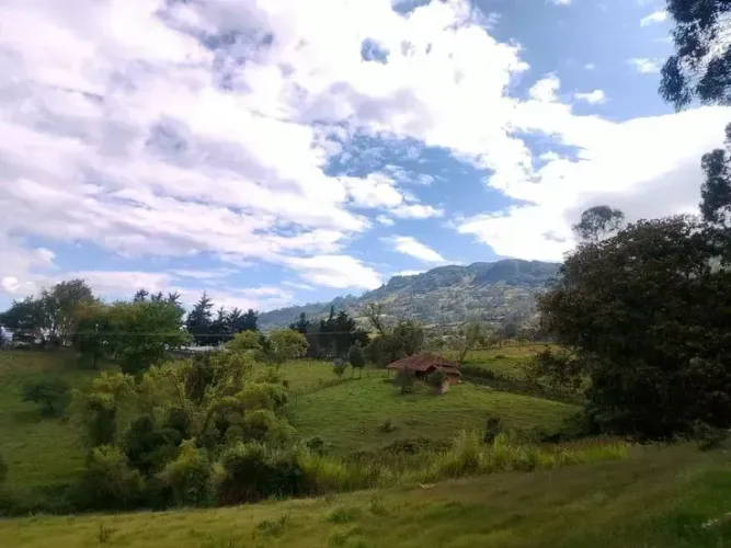 Terreno 500m² Ibiúna Lageadinho Condomínio com Área Verde