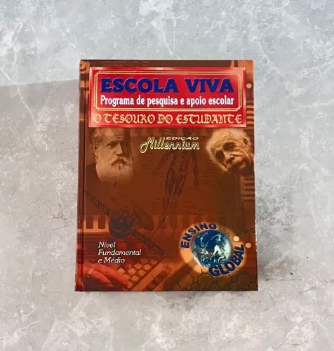Livro Escola Viva: O Tesouro Do Estudante - Sem Rasgos Ou Rasuras