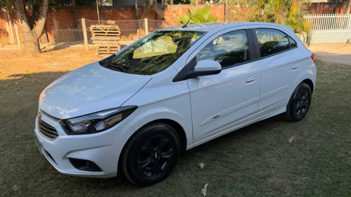 Chevrolet Onix Hatch LT 1.4 8V Flex Mec. 4P 2017