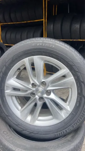 Tracker aro 16 só as rodas 1,800,00 roda e pneu 3,000,00