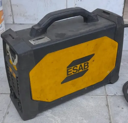 Máquina De Solda Esab Rogue Lhn 242i Inversora 220 V 