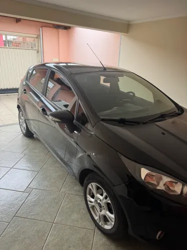 Ford Fiesta SEL 1.6 16V Flex Mec. 5P 2017