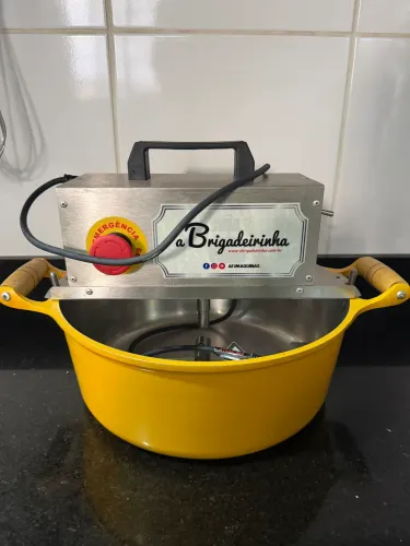 Panela Mexedora para massas / brigadeiro 