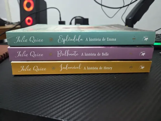 Kit 3 Livros Damas Rebeldes: Esplêndida, Brilhante e Indomável - Julia Quinn