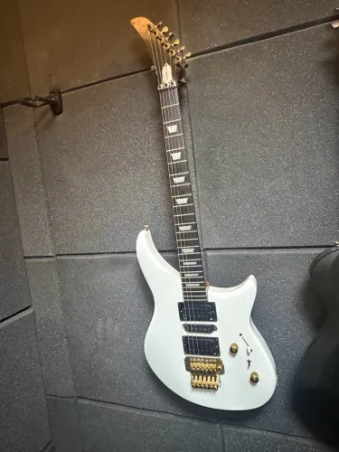 GUITARRA EPIPHONE REBEL EM1
