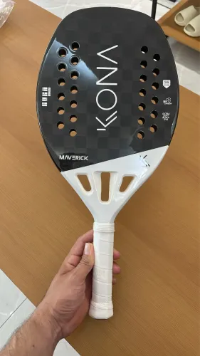 Raquete Kona Maverick nova