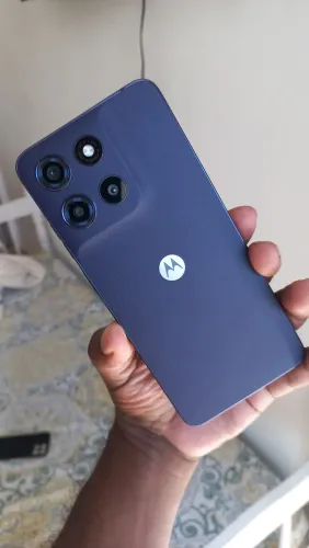 Smartphone MOTO G17 ( 2 meses de uso)