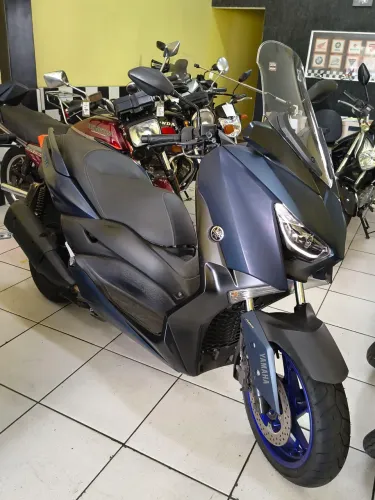 YAMAHA X-MAX 250 2024