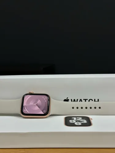 Apple Watch SE 44mm Gold semi novo em excelente estado!!