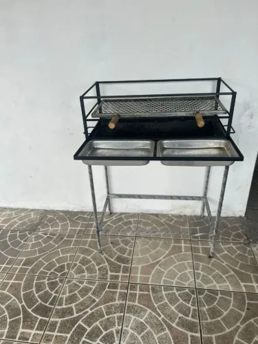 Vende-se churrasqueira