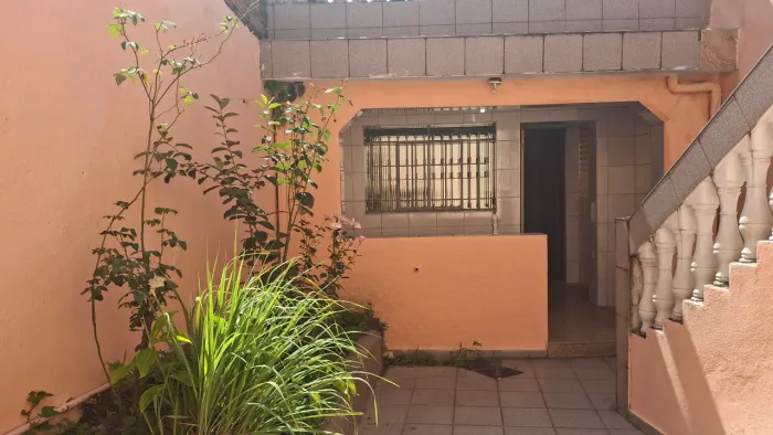   Ermelino matarazzo vendo 04 casa ja com renda garantida 