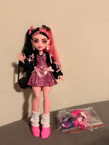 Monster High Draculaura Core Refresh