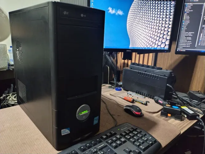 Computador Desktop, Intel Dual Core ( Somente Gabinete)