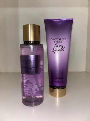 Conjunto Love Spell Victoria's Secret