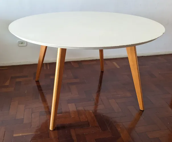 Mesa de jantar redonda